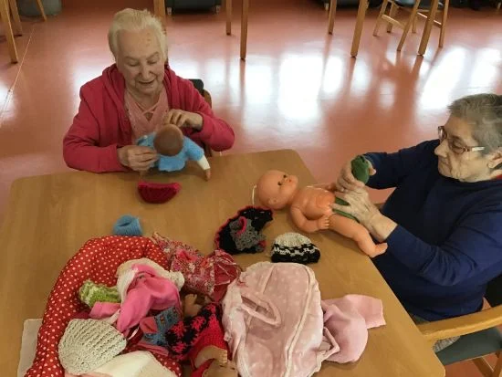Terapia Innovadora con Muñecos Terapéuticos