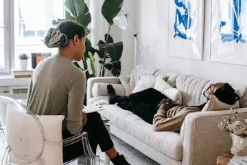 Gestión de la ansiedad al estar lejos de casa