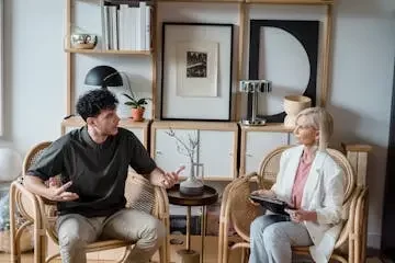Impacto de la Amplificación Emocional en Multitudes