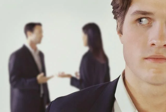 Entender la Personalidad Paranoide: Rasgos y Comportamientos