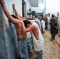 Postura corporal vinculada a rasgos antisociales