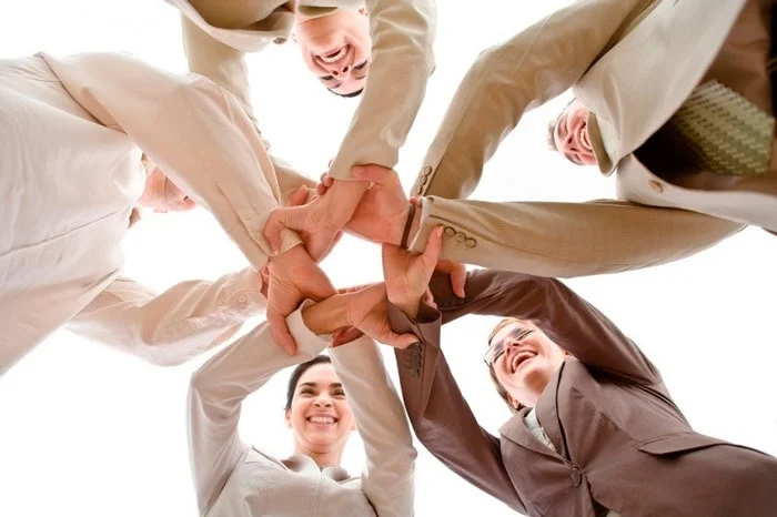 Conexiones Humanas: El Poder de la Facilitación Social