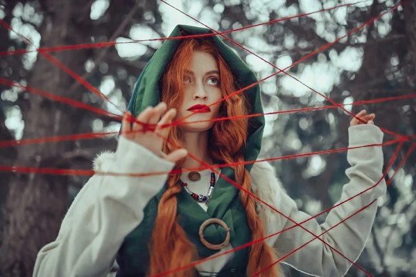 El misterio detrás del hilo rojo del destino