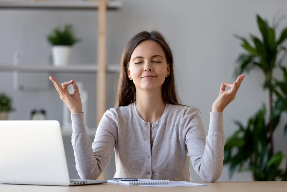 Identifica el estrés laboral por exceso de tareas