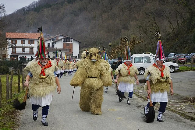Misterios y Tradiciones del País Vasco