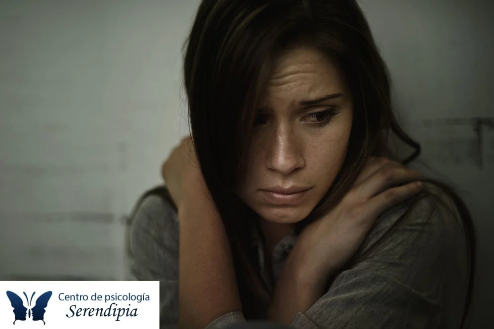 Entendiendo la dementofobia: una mirada profunda al miedo irracional