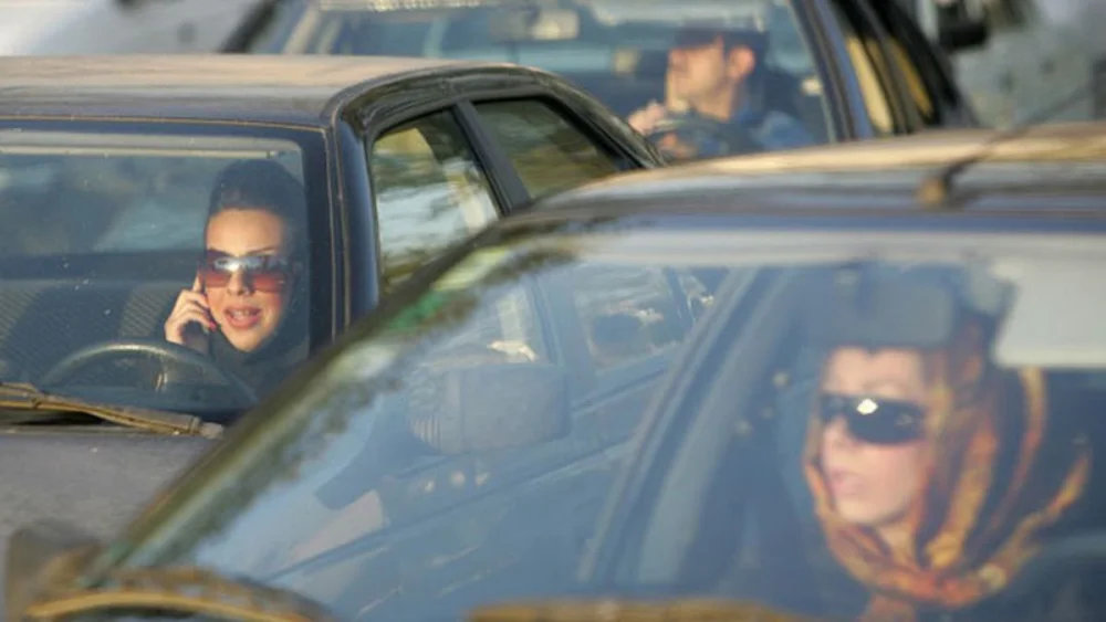 Estudio revela a las mejores mujeres al volante