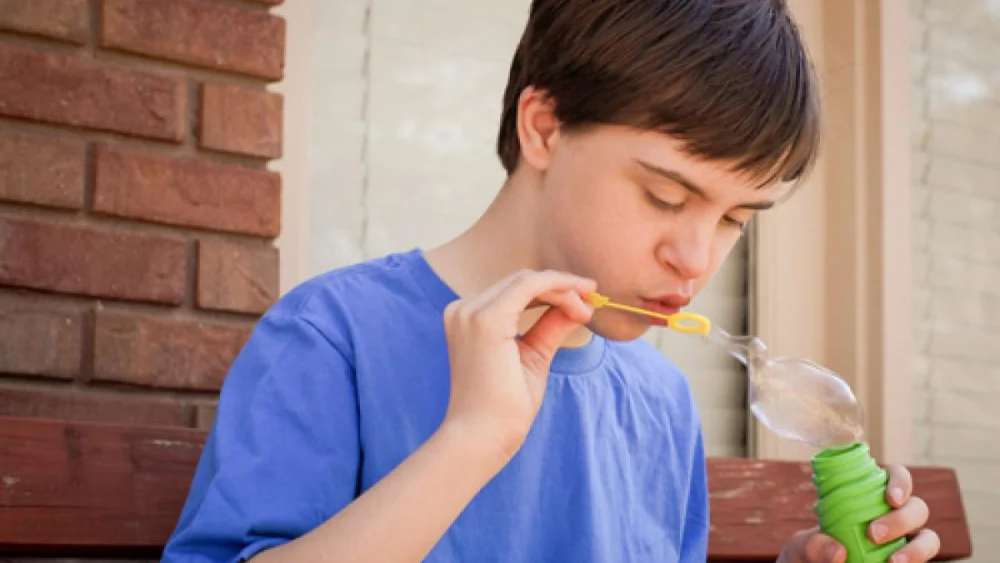 ¿Por qué el autismo predomina en los varones?