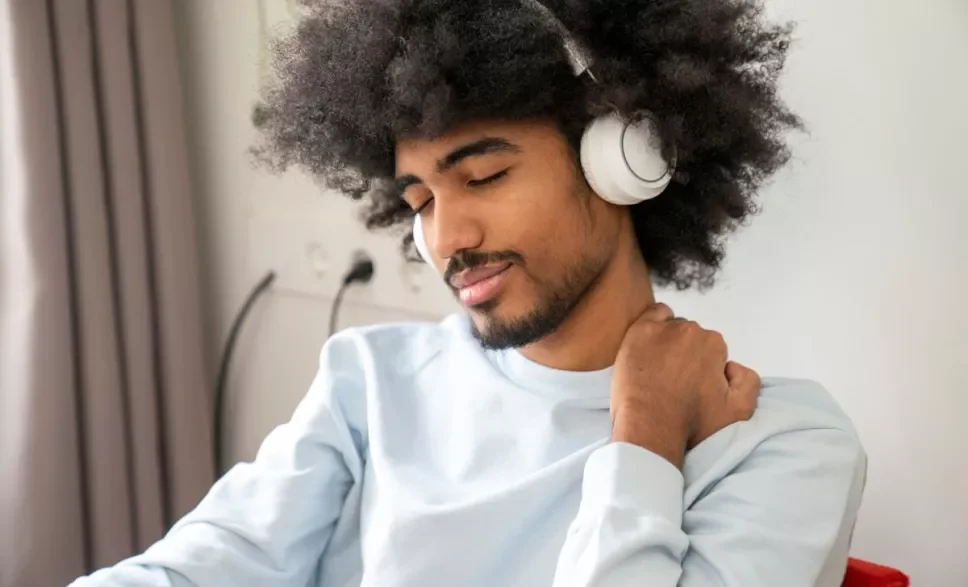 Cómo tu música favorita alivia el dolor emocional