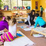 Desarrolla habilidades sociales efectivas con el método Montessori