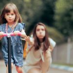 Impactos de la Sobreprotección Parental en los Hijos