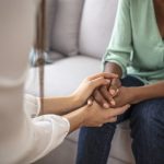 Apoyo psicológico para mujeres enfrentando desafíos de fertilidad