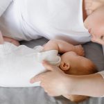 Beneficios e implicaciones del colecho en la crianza