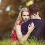 El origen de la creencia: el amor sobreprotege