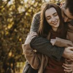 Series en pareja: una vía para fortalecer el vínculo romántico