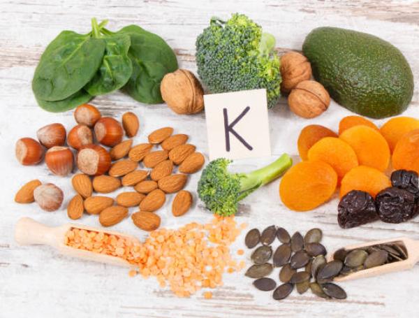 Bajos niveles de vitamina K vinculados a pérdida de memoria