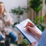 El bienestar del terapeuta: clave para el éxito profesional
