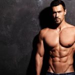 Por qué las mujeres eligen hombres fuertes y delgados