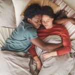 ¿Por qué las mujeres requieren más descanso que los hombres?